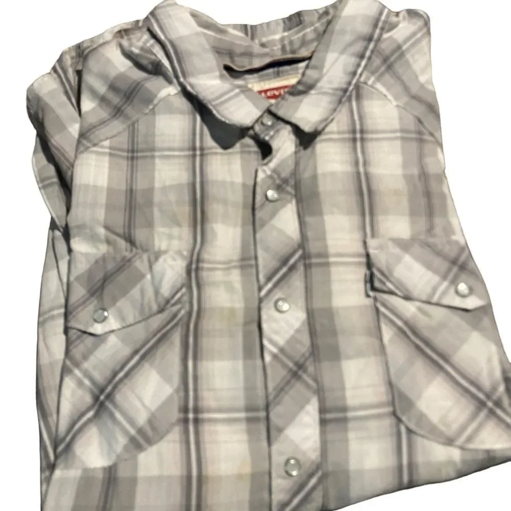 Levi’s size XL western shirt excellent condition see pics